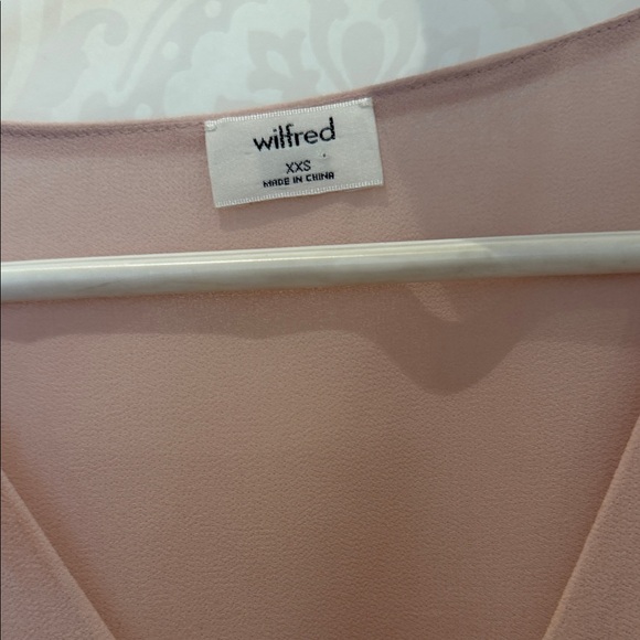 Wilfred Pink V-Neck Button-Up Blouse - Picture 2 of 4